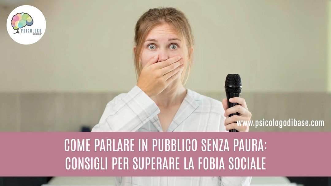 Come parlare in pubblico senza paura: consigli per superare la fobia sociale